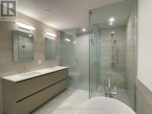 5802 - 28 Freeland Street, Toronto, ON - Indoor Photo Showing Bathroom