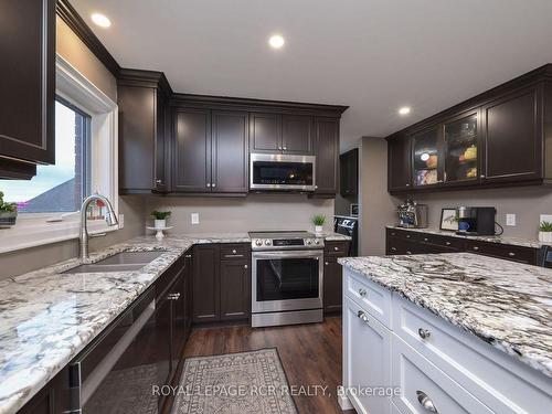 294459 8Th Line, Amaranth, ON - Indoor Photo Showing Kitchen With Double Sink With Upgraded Kitchen