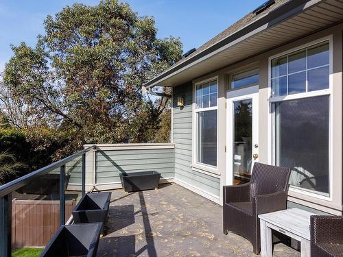 724 Bossi Pl, Saanich, BC - Outdoor With Exterior
