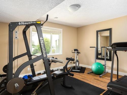 724 Bossi Pl, Saanich, BC - Indoor Photo Showing Gym Room