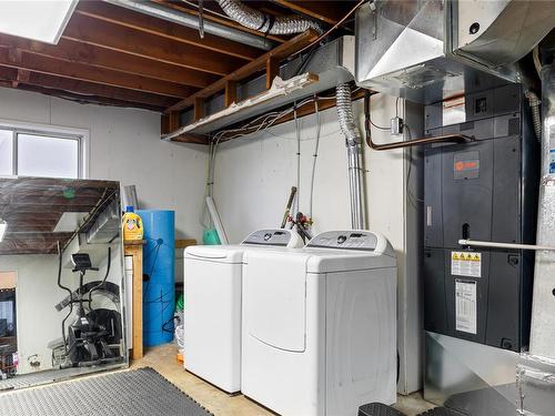 4150 Parkinson Pl, Port Alberni, BC - Indoor Photo Showing Laundry Room