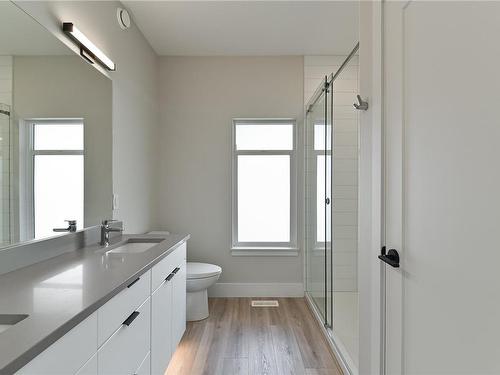 27-1580 Glen Eagle Dr, Campbell River, BC - Indoor Photo Showing Bathroom