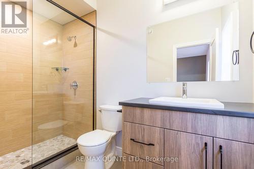 106 Raycroft Dr, Belleville, ON - Indoor Photo Showing Bathroom