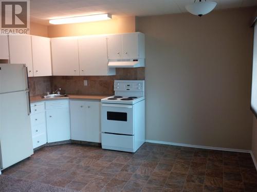 293 Norton Street, Penticton, BC - Indoor Photo Showing Kitchen