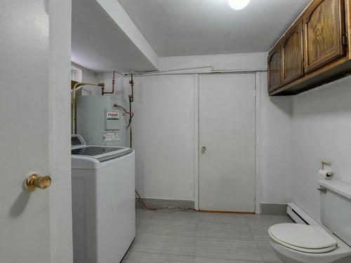 Salle de lavage - 5222 Rue Chabanel, Laval (Chomedey), QC - Indoor Photo Showing Laundry Room
