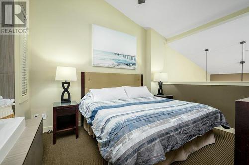 7343 Okanagan Landing Road Unit# 1324, Vernon, BC - Indoor Photo Showing Bedroom