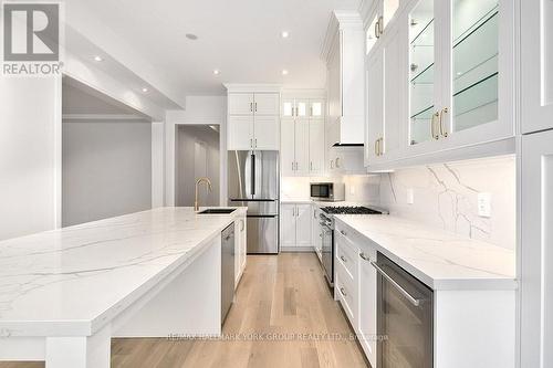 #5 -11 Bay St E, Blue Mountains, ON - Indoor Photo Showing Kitchen With Upgraded Kitchen
