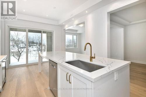 #5 -11 Bay St E, Blue Mountains, ON - Indoor Photo Showing Kitchen