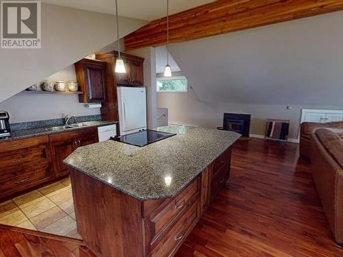 3515 Marine Ave, Powell River, BC - Indoor Photo Showing Kitchen With Double Sink