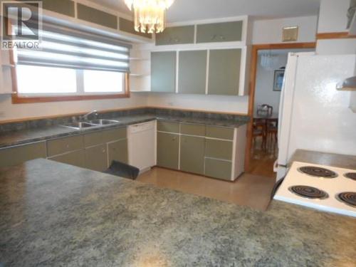 13 High Street, Baie Verte, NL - Indoor Photo Showing Kitchen With Double Sink