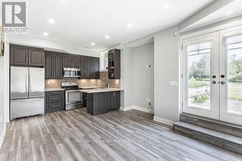 16045 Kennedy Road N, Caledon, ON - Indoor Photo Showing Kitchen With Upgraded Kitchen
