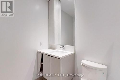 5805 - 3883 Quartz Rd Road, Mississauga, ON - Indoor Photo Showing Bathroom