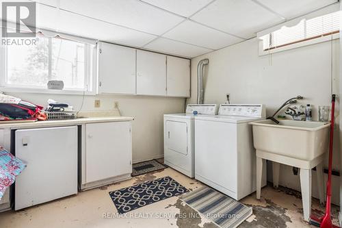 1163 Michael Street, London, ON - Indoor Photo Showing Laundry Room