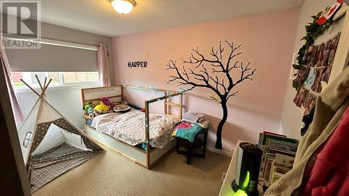 405 Froelich Road, Kelowna, BC - Indoor Photo Showing Bedroom