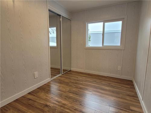 633 Home Street, Portage La Prairie, MB - Indoor Photo Showing Other Room