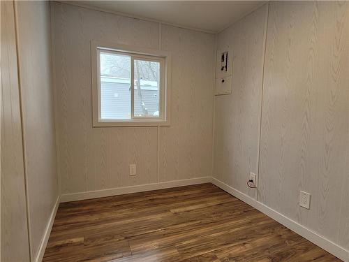 633 Home Street, Portage La Prairie, MB - Indoor Photo Showing Other Room