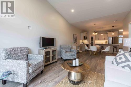 96 Raycroft Drive, Belleville, ON - Indoor Photo Showing Living Room