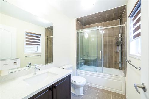 20 Whithorn Crescent, Caledonia, ON - Indoor Photo Showing Bathroom