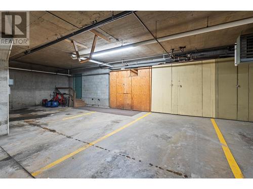 3901 32 Avenue Unit# 201, Vernon, BC - Indoor Photo Showing Garage