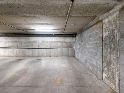 Stationnement - 408-122 Boul. Hymus, Pointe-Claire, QC - Indoor Photo Showing Garage