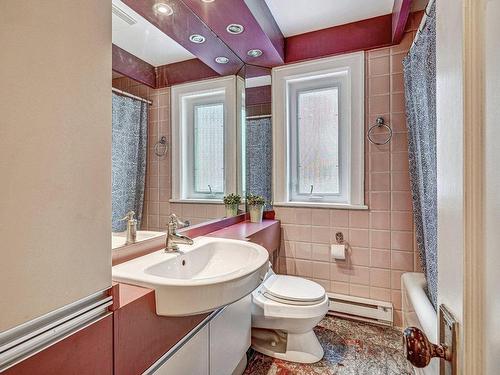 Bathroom - 45 Rue Dufferin, Hampstead, QC - Indoor Photo Showing Bathroom