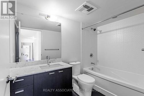 902 - 78 Tecumseth Street, Toronto, ON - Indoor Photo Showing Bathroom