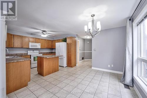 50 Raspberry Trail, Thorold, ON - Indoor Photo Showing Kitchen