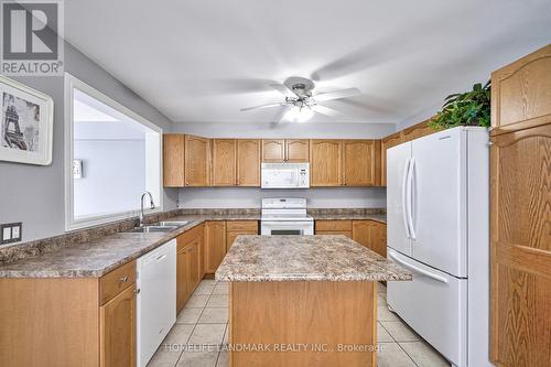 50 Raspberry Trail, Thorold, ON - Indoor Photo Showing Kitchen With Double Sink