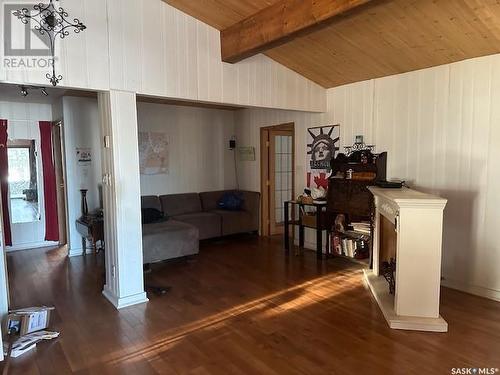 1010 Waskos Drive, Lac La Ronge, SK - Indoor Photo Showing Other Room