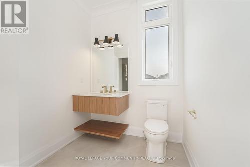 74 Bond Cres, Richmond Hill, ON - Indoor Photo Showing Bathroom