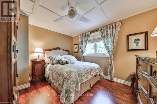 499 Lakeshore Road E, Oakville, ON - Indoor Photo Showing Bedroom