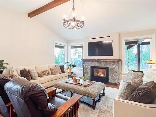 7375 Lakefront Dr, Lake Cowichan, BC - Indoor Photo Showing Living Room With Fireplace