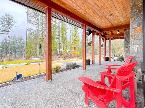 7375 Lakefront Dr, Lake Cowichan, BC - Outdoor