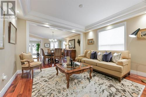 105 Crimson Ridge Road, Barrie, ON - Indoor Photo Showing Living Room