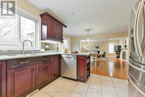 105 Crimson Ridge Rd, Barrie, ON - Indoor Photo Showing Kitchen With Double Sink