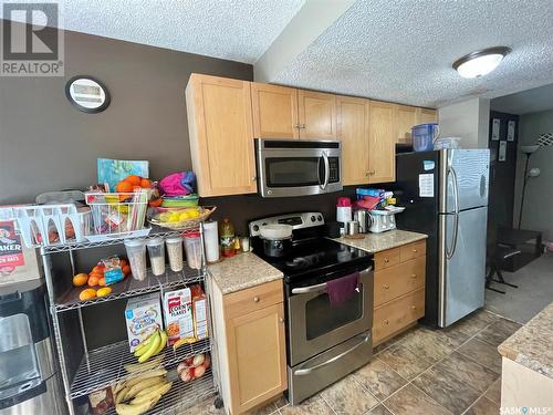 3826 Castle Road, Regina, SK - Indoor Photo Showing Kitchen