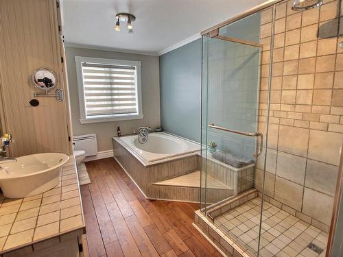 Salle de bains - 851 Rue Carpentier, Amos, QC - Indoor Photo Showing Bathroom