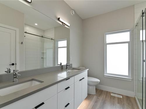 12-1580 Glen Eagle Dr, Campbell River, BC - Indoor Photo Showing Bathroom