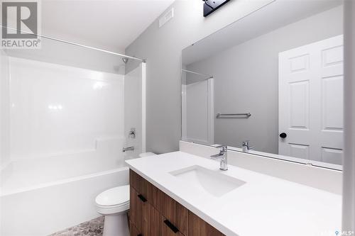 5210 Squires Road, Regina, SK - Indoor Photo Showing Bathroom