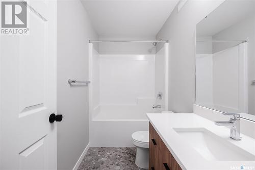 5210 Squires Road, Regina, SK - Indoor Photo Showing Bathroom