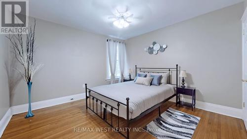 190 Markham Street, Toronto, ON - Indoor Photo Showing Bedroom