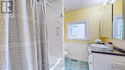 190 Markham Street, Toronto, ON - Indoor Photo Showing Bathroom