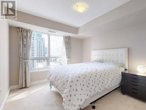 #1323 -500 Doris Ave, Toronto, ON - Indoor Photo Showing Bedroom