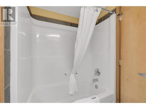 5335 Big White Road Unit# 218, Big White, BC - Indoor Photo Showing Bathroom