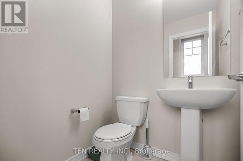 57 - 288 Glover Road, Hamilton, ON - Indoor Photo Showing Bathroom