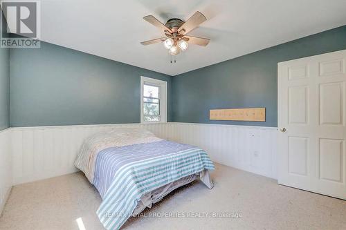 28 Goodman Rd, Kawartha Lakes, ON - Indoor Photo Showing Bedroom