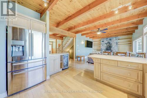 28 Goodman Rd, Kawartha Lakes, ON - Indoor Photo Showing Kitchen