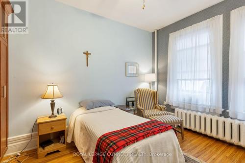 204 High Park Ave, Toronto, ON - Indoor Photo Showing Bedroom