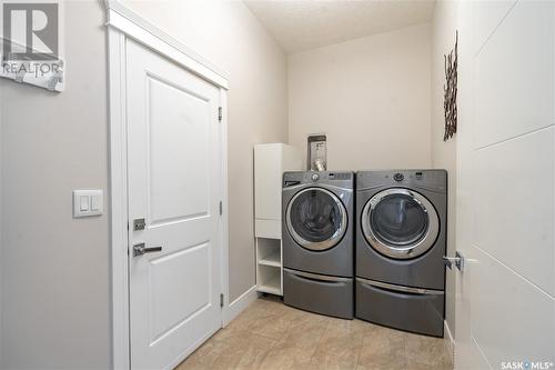 758 Kloppenburg Court, Saskatoon, SK - Indoor Photo Showing Laundry Room