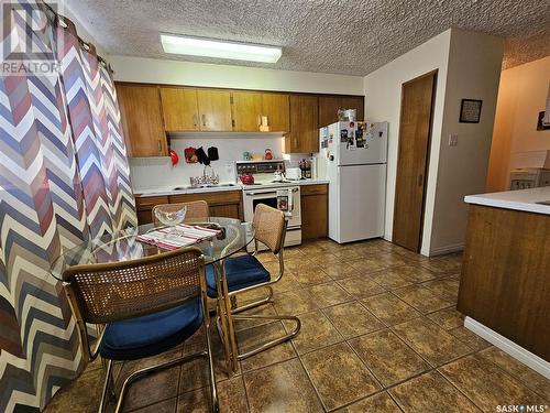 517 Brownlee Street, Morse, SK - Indoor Photo Showing Kitchen